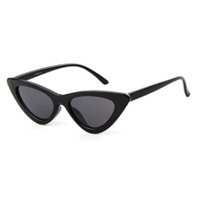 Load image into Gallery viewer, The GWEN Cat-Eye Sunnies in All Black
