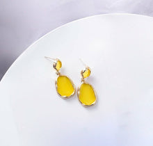 Load image into Gallery viewer, CANARY Molten Drop Earrings
