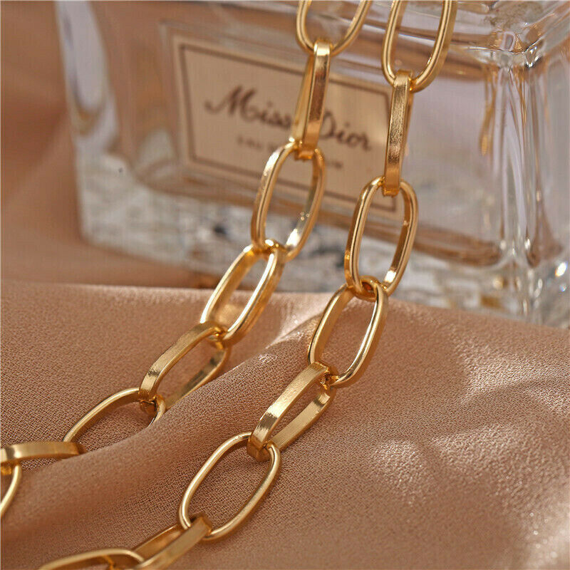 ESSEX Gold Paperclip Chainlink Choker